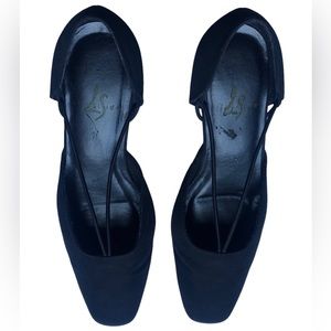 Lifestride Women’s Black Dress Shoes with 2 1/2” heels